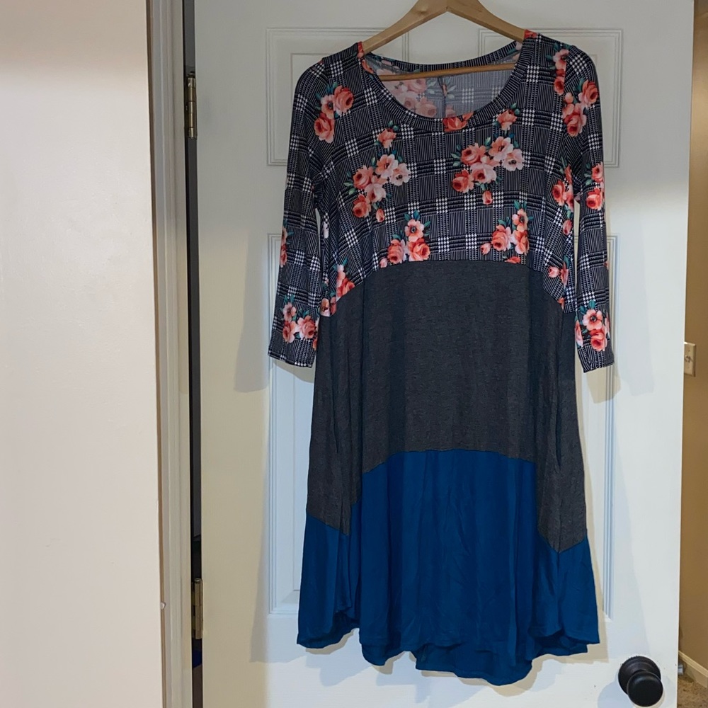 Frumos NEW swing dress